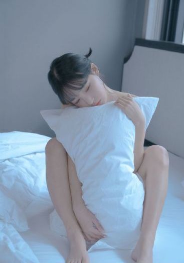一脸嫌弃的给你看胖次